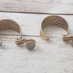 Vintage Clip On Earrings Photo 6