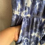 Kingston Blue and White Tie Photo 8