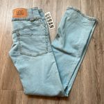 BDG  Low Rise Flare Jeans in Indigo Light Wash Size 28 NWT Photo 3