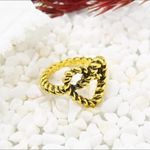 Twisted Gold Heart Ring Photo 2