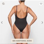 SKIMS  Signature Swim Scoop Neck Onyx Black One‎ Piece Swimsuit NWT Size 2X Photo 3