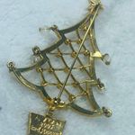 AVON 2005 2nd Annual Christmas Tree Jewelry Pin Brooch Rhinestones Gold Color Photo 7