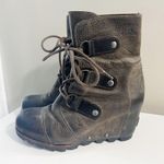 Sorel  Joan of Arctic Wedge Mid Waterproof Leather Boots Size 6 Grill Black Photo 4