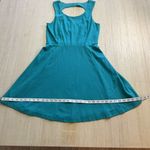 EXPRESS Teal Sleeveless Cut Out Back Pleat Medium Scoop Neck Photo 4