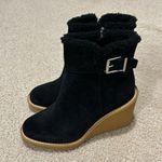 Franco Sarto NWOT Ulayna Suede Faux Shearling Wedge Booties Women’s 7.5 Black Photo 0