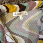 Kontrol V-neck top Photo 5