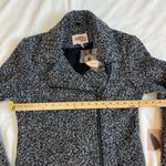 Forever 21 Black and Gray Textured Jacket Size Medium Photo 4