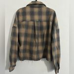 Mod Ref  cropped flannel size women’s small grey and tan long‎ sleeve Photo 2