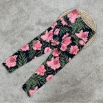 Beyond Yoga  Women’s Lux Print High Waisted Capri Legging in Protea Vine XS Photo 5