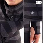 Lululemon Stride Jacket Women 6 Black Gray Striped Hoodie Thumbholes Full Zip Photo 3