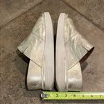 Gentle Souls  by Kenneth Cole Gold Gisele 65 Sporty Slide Shoes Womens Size 9 Photo 7