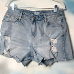 Denizen from Levi's Levi’s Denizen high rise shorts Photo 0