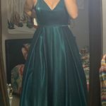 Windsor Emerald Green Prom / Formal Dress Photo 1