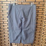 Nike  Gray Cargo Crops Size Medium Photo 1