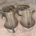 Reaction Kenneth Cole Size 6.5 NICE GAL wedges •  Photo 13