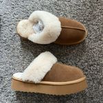 Dream Paris NWOT Dream Pairs Faux Fur Brown and Tan Platform Slippers with Box Photo 4