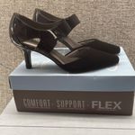 Life Stride  Mary Jane Pump Size 10W or 10 Wide Vegan Faux Suede 3 inch heel pump Photo 3