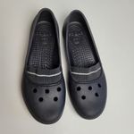 Crocs  JUNEAU BLACK SLIP ON LOAFERS WITH STRETCHY UPPER STRAP WOMENS 7 Photo 2