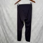 Everlane Perform Renew Legging in Eggplant Size M Flawed Photo 6