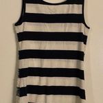 Old Navy  ladies sleeveless top is a size Small/P Photo 1