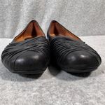 Earthies Vanya Women's Black Leather Slip Ons Size 9B Casual Flats Photo 3