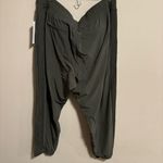 Athleta NWT Brooklyn Ankle Pant/Jogger Featherweight Fabric Olive Green- Size 18 Photo 8