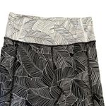 Victoria's Secret Victoria’s Secret On Point Flow Mid Rise Black White Novelty Print SZ 8 #1142 Photo 1