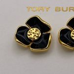 Tory Burch  black enamel flower studs. new Photo 2
