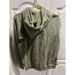 The North Face  Olive Women’s Hoodie medium Photo 4