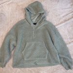 Love Tree Sherpa  Photo 0