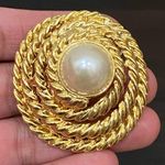 Vintage Unsigned Large Faux Pearl Twisted Rope Gold Photo 3
