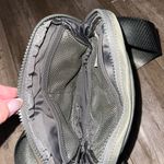 Lululemon Everywhere Belt Bag 1L Photo 3