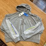 Adidas NWT cropped grey thin cropped two tone print sleeve hoodie size XL Photo 11