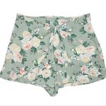 Privacy Please Women’s Size S Green Floral Print Tie Front High Waisted Shorts Photo 1