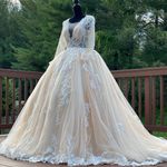 Custom Made Wedding Dress princess long train lace Embroidered Long Sleeve Light Weight Photo 4