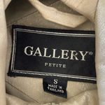 Gallery  Long Raincoat Photo 4