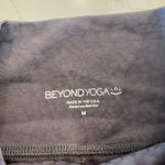 Beyond Yoga  High Waisted Midi Leggings in Shadow Grey Size‎ Medium Photo 6