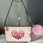 Coach  Shoulder Bag Photo 0