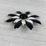 VTG 1960’s Black White Daisy Flower Brooch Pin Metal & Enamel Mod Style 60’s Photo 3