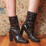Amanda Smith Fate Floral Embossed Leather Boots Stacked Heel Size 7 square toe Photo 14