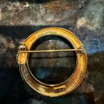 Vintage Signed MONET Gold‎ Tone Wreath Circle Brooch Pin Jewelry Infinity Photo 1