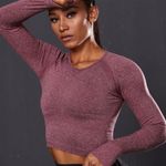 SheIn Raglan Sleeve Sports Tee & Thumb Hole Photo 1