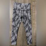 Zyia  Active Black Viper Pocket Light N Tight Hi-Rise Leggings 7/8 24”‎ SZ 2 Photo 2