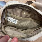 Lululemon NEW Everywhere Belt Bag Fleece Photo 7