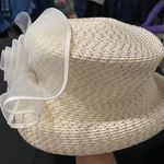 AUGUST Elegant Cream Hat Floral Tülle Gold Accent Church Hat Downton ABBY STYLE Photo 9