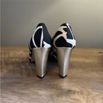 Diane Von Furstenberg  Women's Black White Print Pump Heels Shoes Gold Heel 7M Photo 5