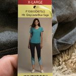 Tangerine NWT  Color Block Capri, XL Photo 6