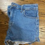Urban Outfitters  high waisted shorts 31W. Photo 1