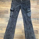 Women's Black Cargo Jeans Photo 0