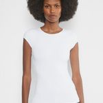 Aritzia - Contour Capsleeve Crew T-shirt Photo 0
